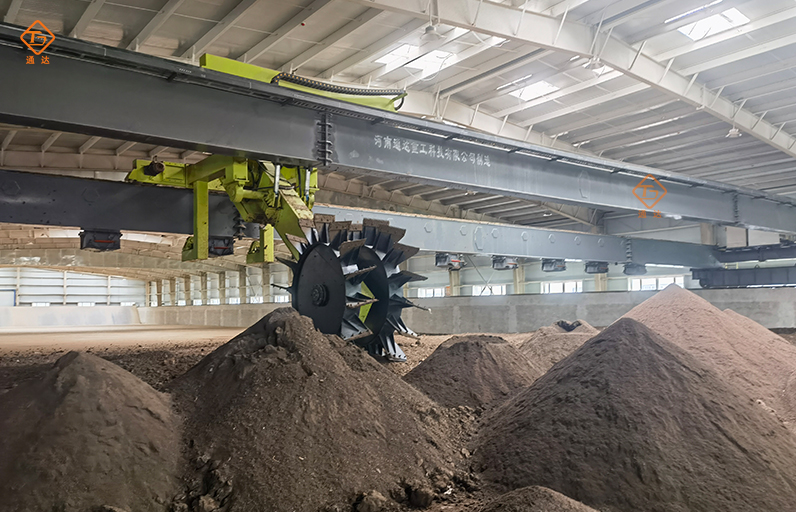 輪盤翻堆機 輪盤翻堆機