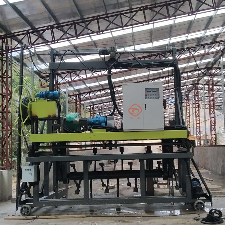 小型有機(jī)肥翻堆機(jī),適合中小型養(yǎng)殖場(chǎng)或肥料生產(chǎn)企業(yè)使用 小型有機(jī)肥翻堆機(jī),適合中小型養(yǎng)殖場(chǎng)或肥料生產(chǎn)企業(yè)使用